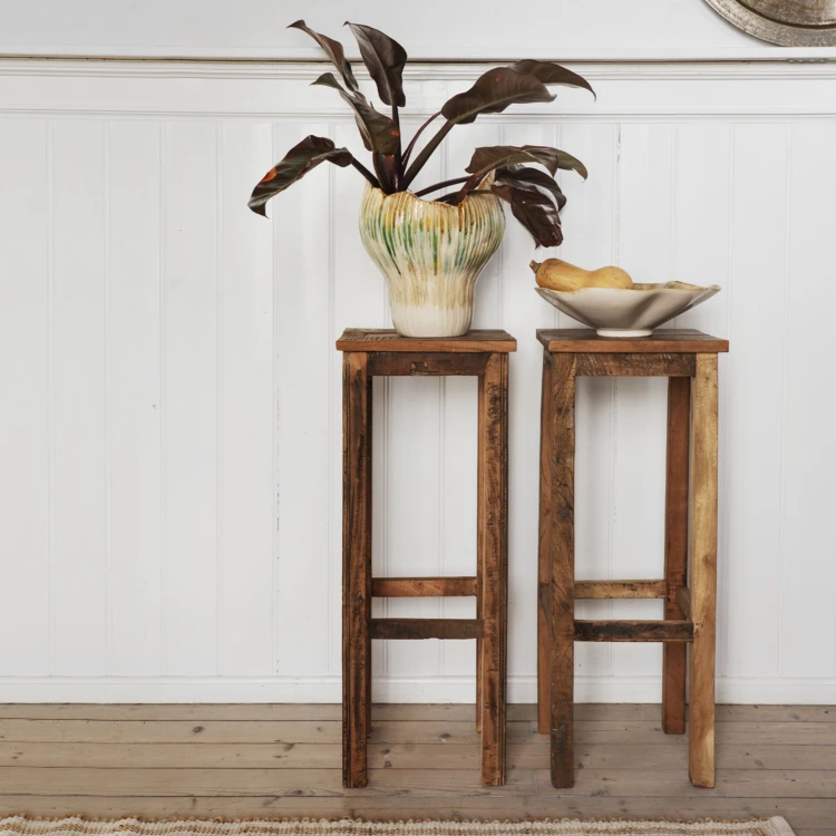 Tabouret de bar en bois ancien MADAM STOLTZ