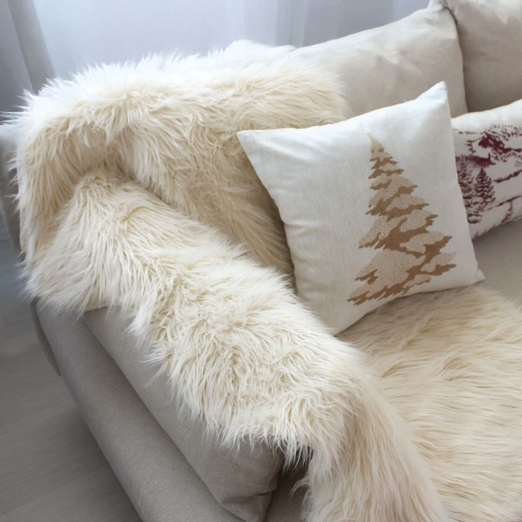 Tapis imitation peau de bête long poils et suédine