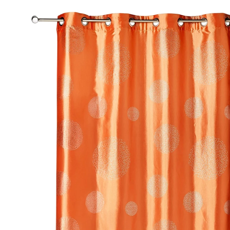 Cortina de tafetá estampado com círculos prateados