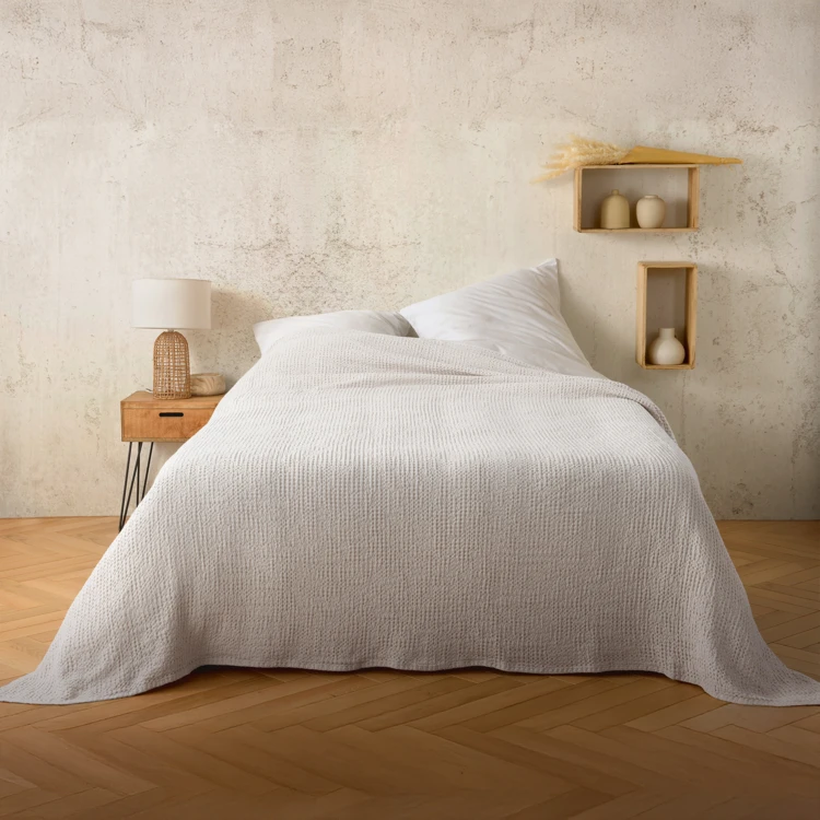 Plaid ou couvre lit 100%  coton nid d’abeille
