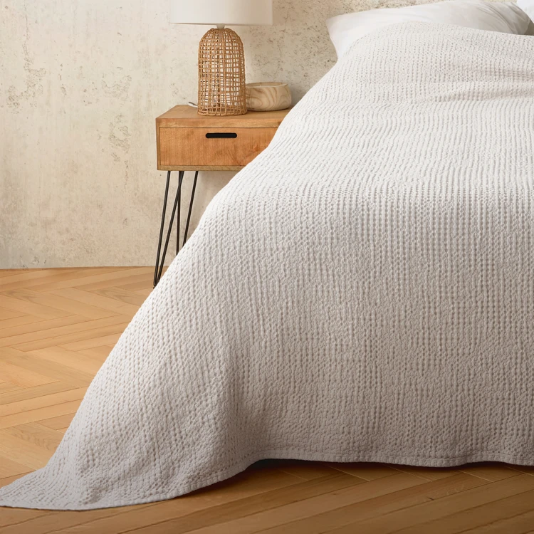 Plaid ou couvre lit 100%  coton nid d’abeille