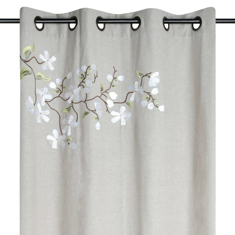 Vorhang mit Frühlingsbaum- und Blumenmuster