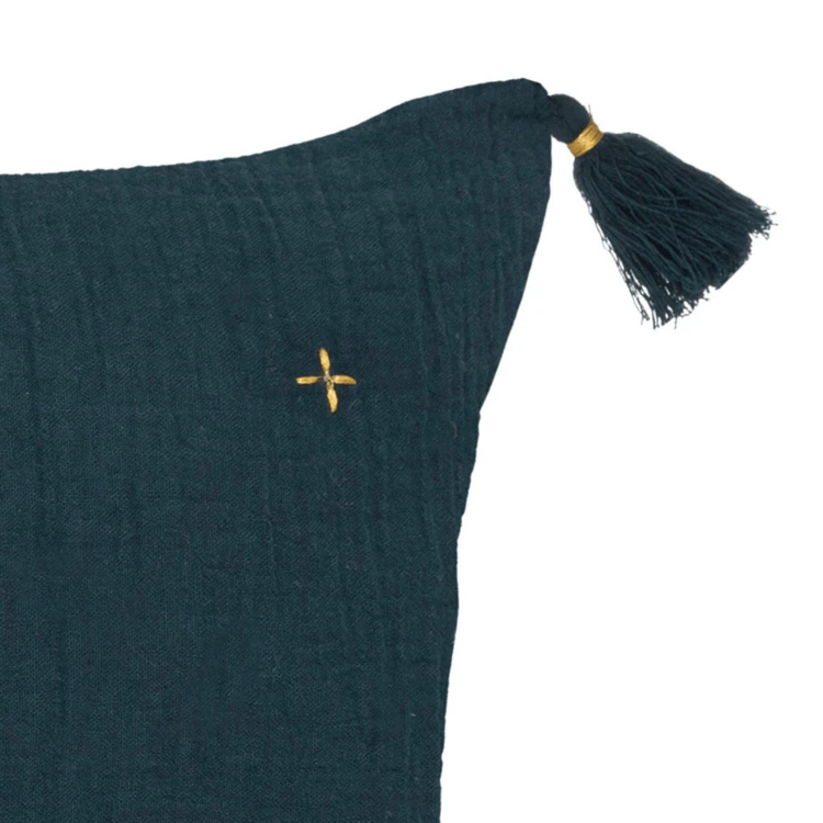 Coussin en gaze de coton brodé
