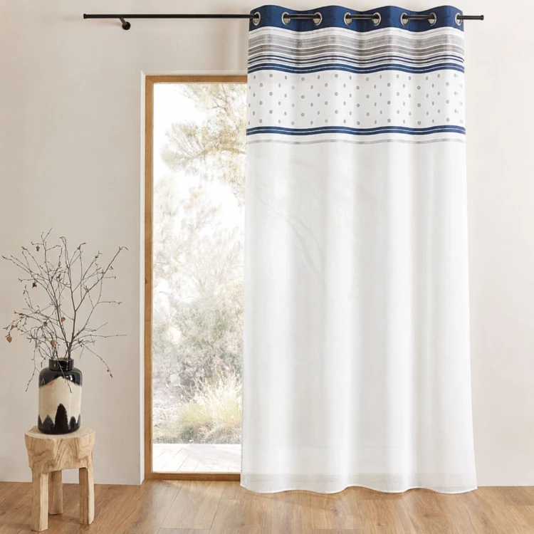 Jacquard-Vorhang mit horizontaler Streifenborte