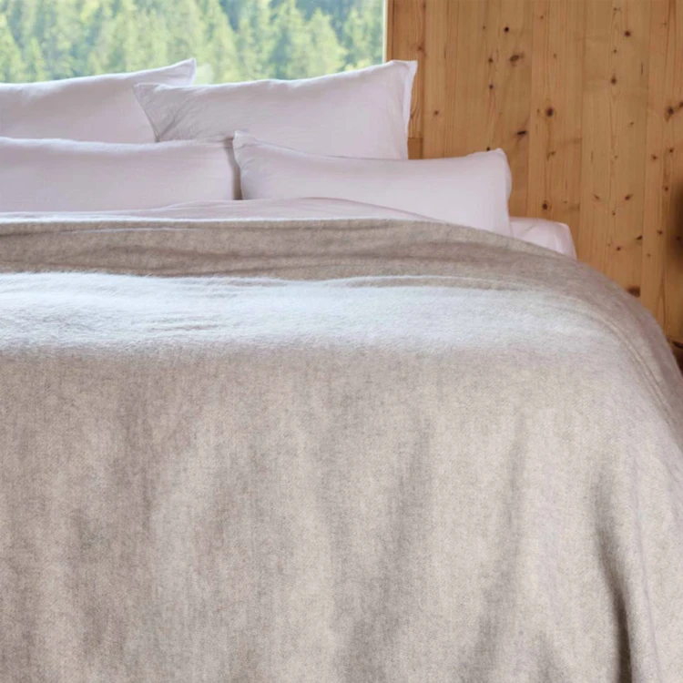 Plaid ou couverture chaude laine et mohair