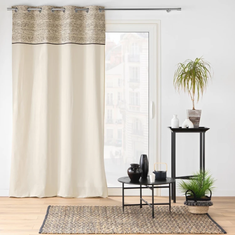 Cortina com ilhós Camalia Top Jacquard
