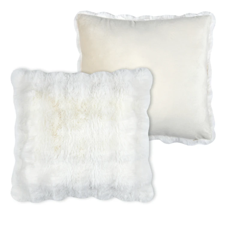 Coussin déhoussable imitation fourrure