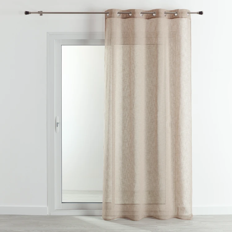 Cortinas de crivo com ilhós