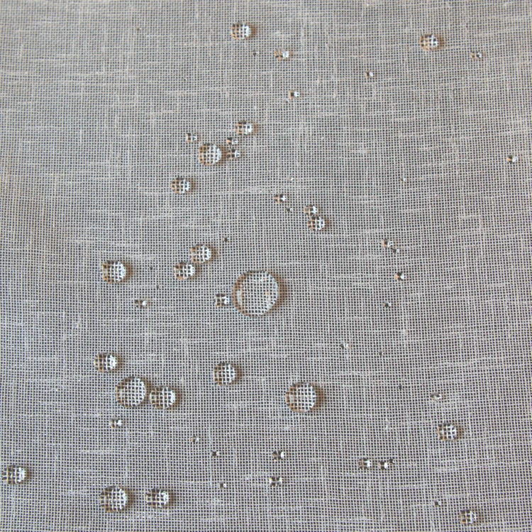 Velo idrorepellente con occhielli