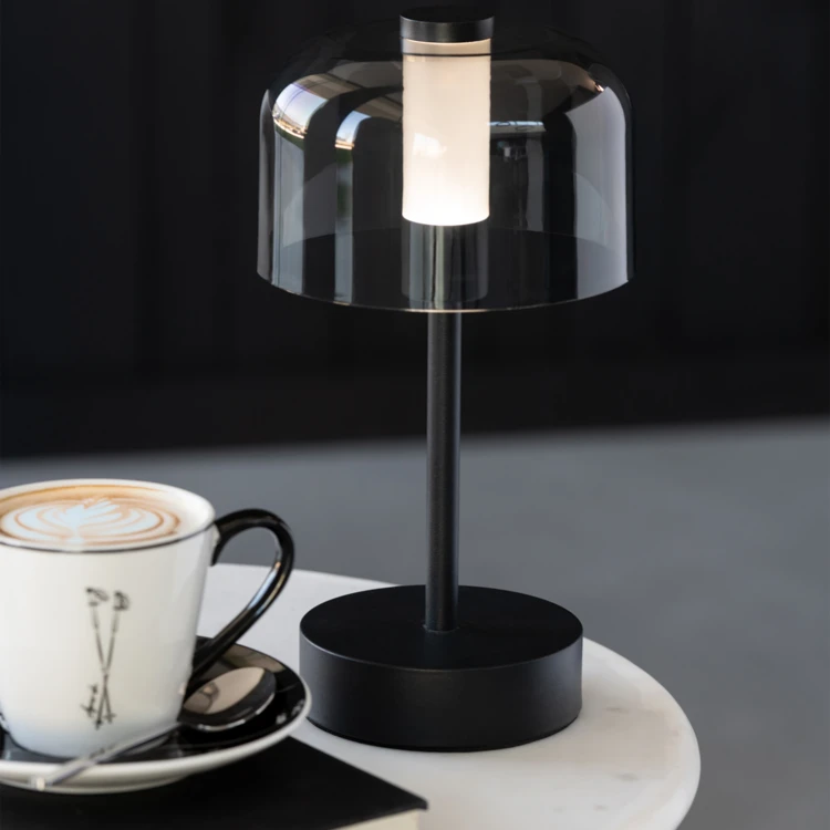 Kabellose LED-Tischlampe Design