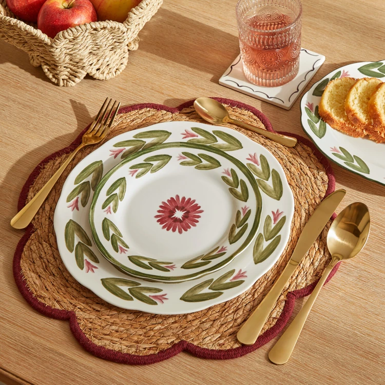 Set de table en jonc tressé à forme florale