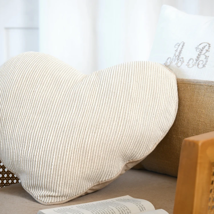 Coussin cœur rayures poly-coton