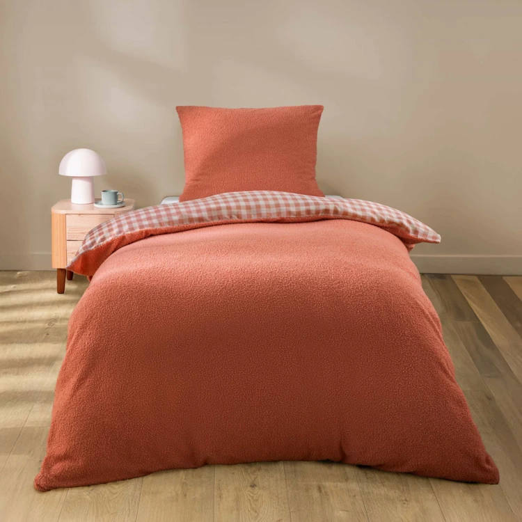 Set da letto a 2 pezzi in pile con risvolto a quadri: copriletto + federa