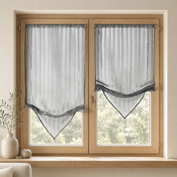 Par de cortinas transparentes com pontas e fios de lurex