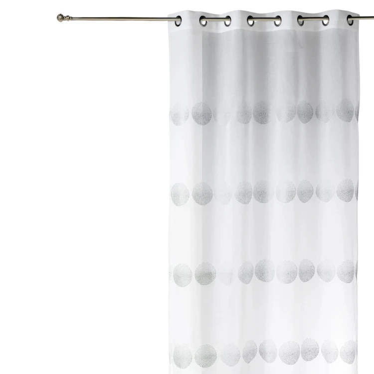 Cortina transparente bordada com riscas horizontais de bolinhas