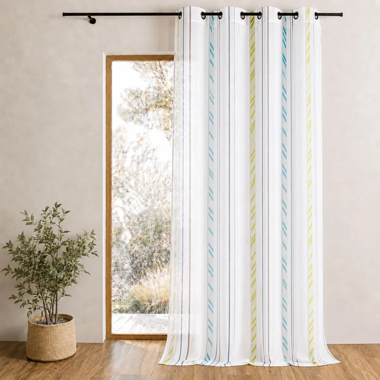 Cortina de organza con rayas verticales