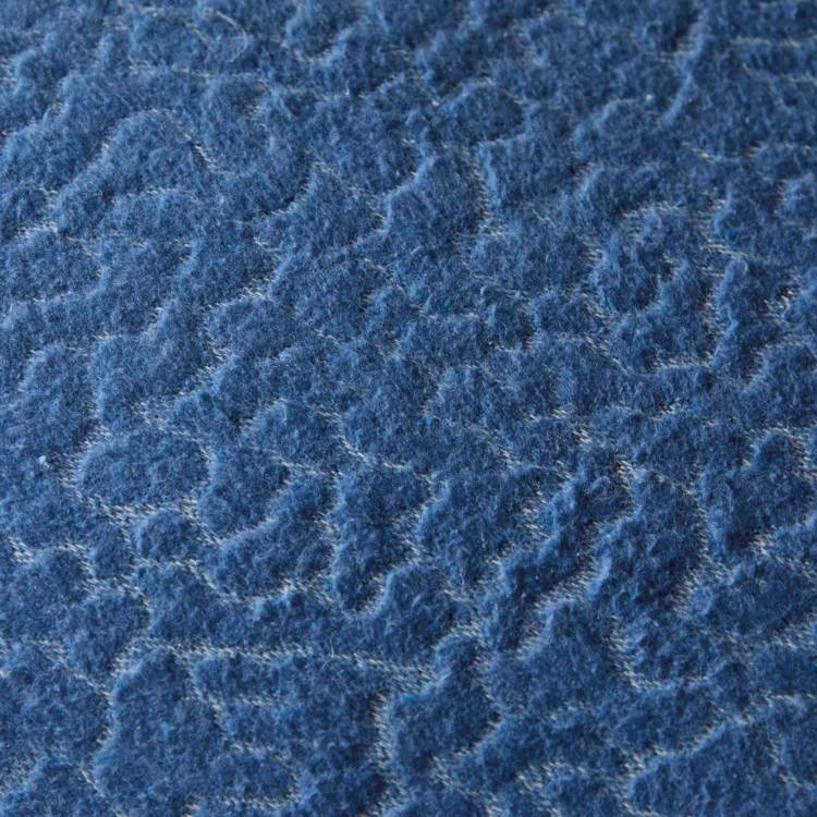 Jacquard-Wolldecke – Wolkenmuster