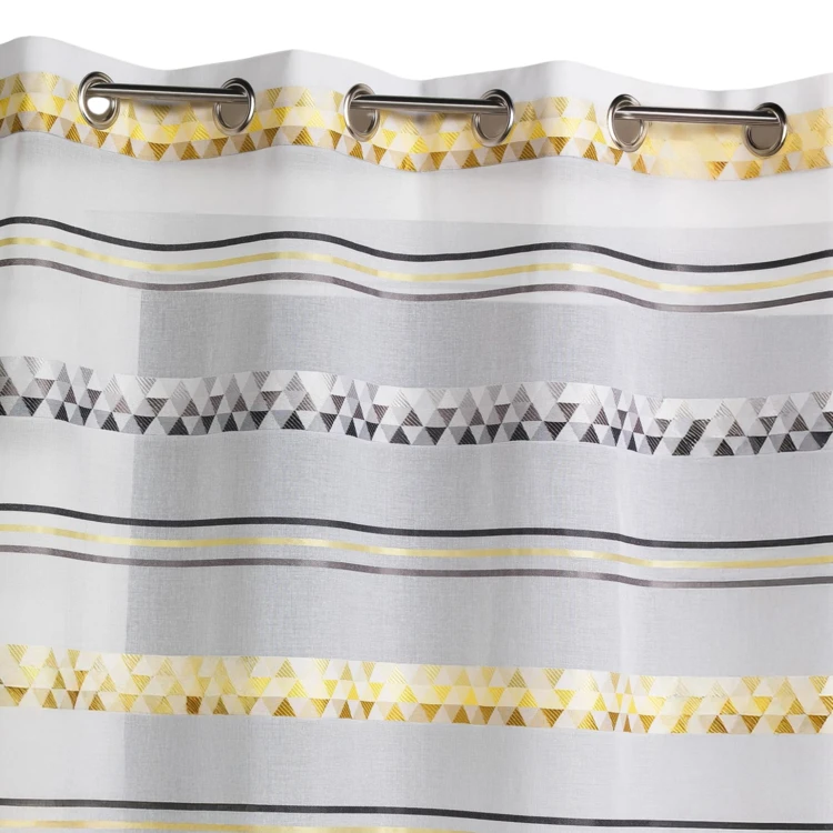 Cortina de jacquard com riscas geométricas