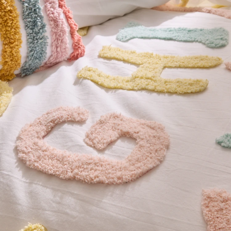 Parure de lit enfant 2 pièces coton tufté alphabet housse + taie