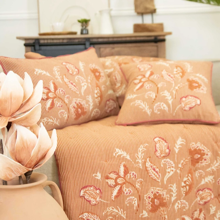 Coussin décoratif en polylin motif floral