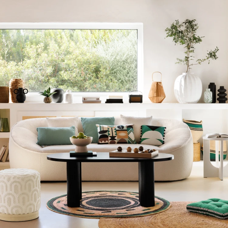 Table basse ovale en bois avec pieds cannelés