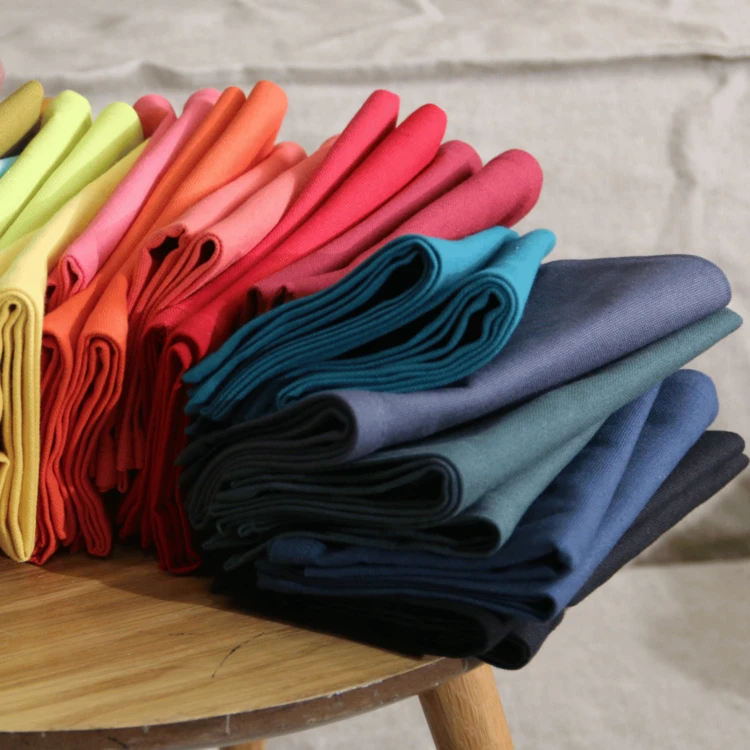 Serviette de table unie et colorée