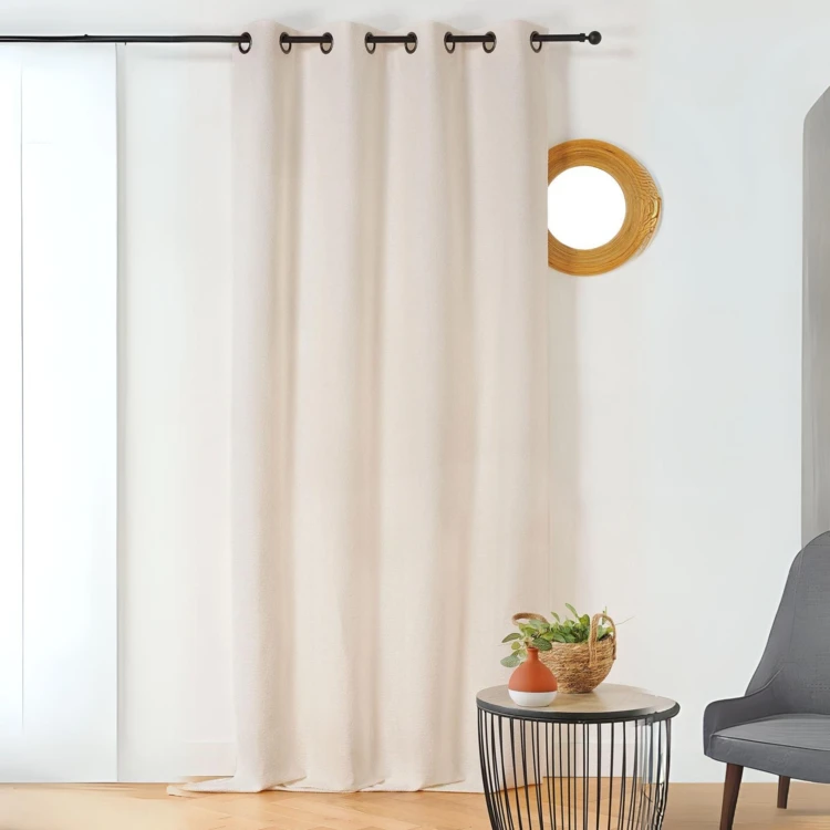 Vorhang mit strukturierter Bouclé-Optik