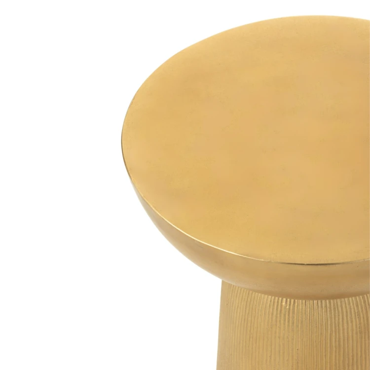 Table d’appoint en métal