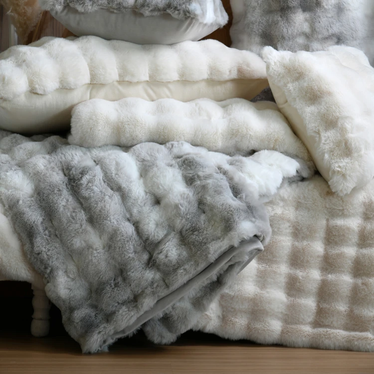 Weicher Kunstfell-Plaid