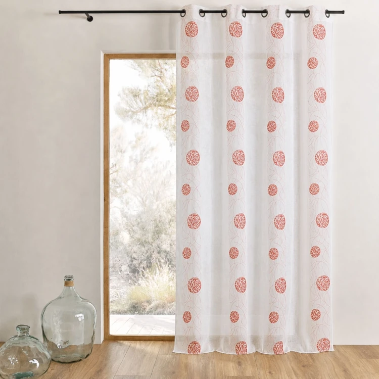 Cortina de organza bordada com motivos redondos
