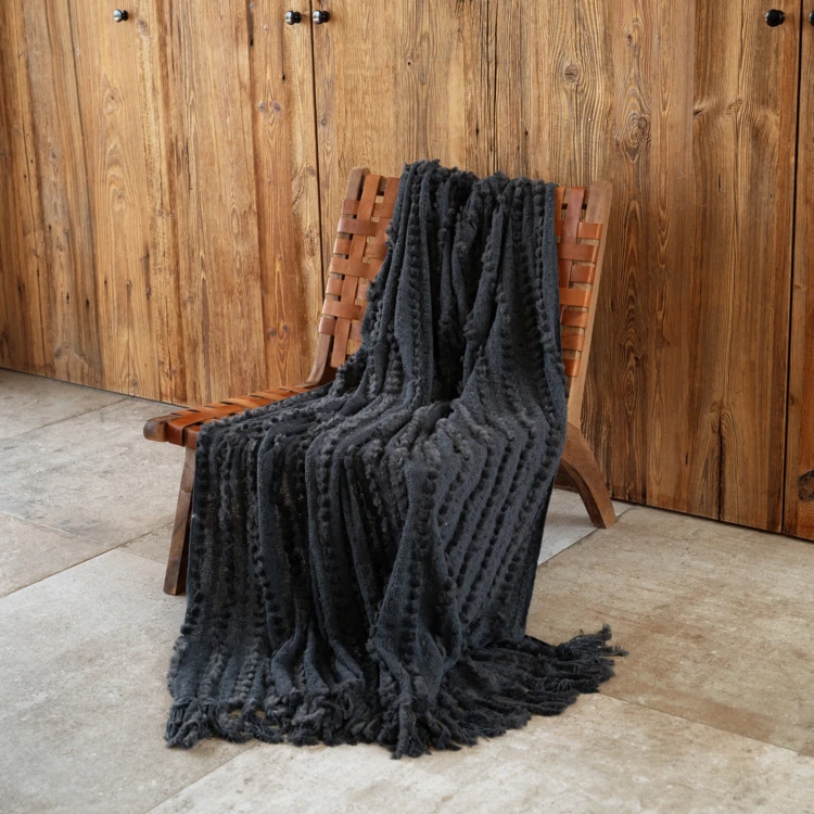 Plaid en chenille texturée avec franges