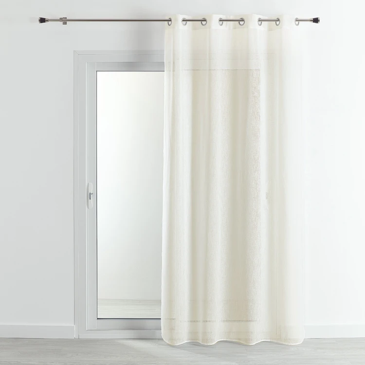 Cortinas com efeito linho