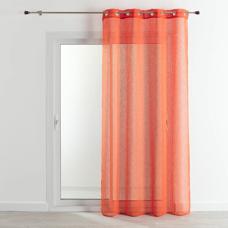 Cortinas com efeito linho