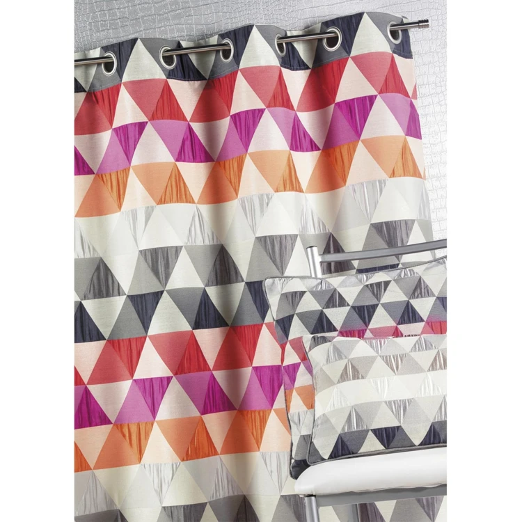 Cortina jacquard triangular
