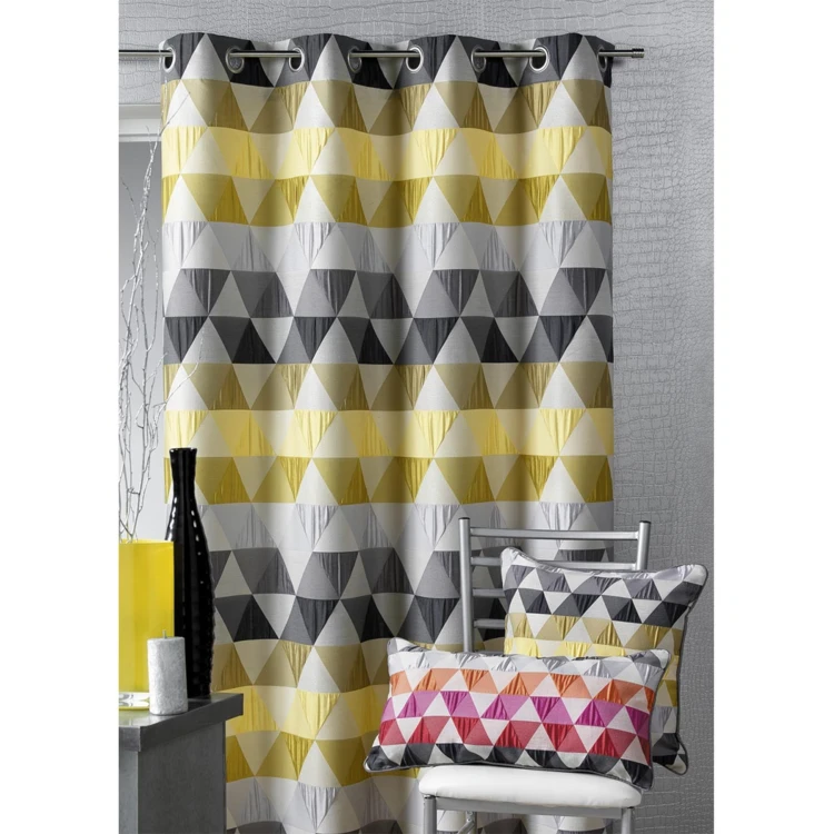 Cortina jacquard triangular