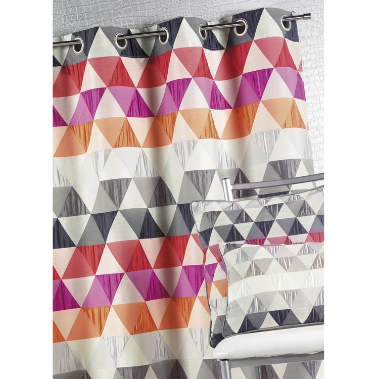 Cortina jacquard triangular